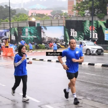 Runner Photo 7936479