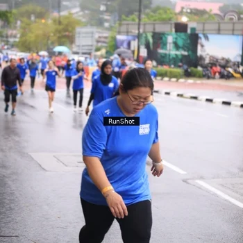 Runner Photo 7936481