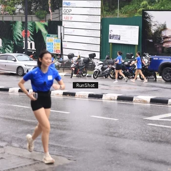 Runner Photo 7936483