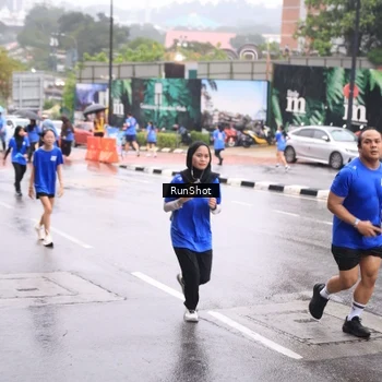 Runner Photo 7936484