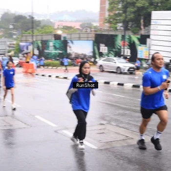 Runner Photo 7936488