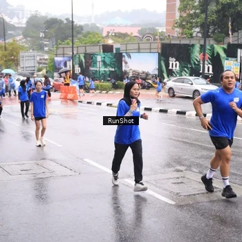 Runner Photo 7936489