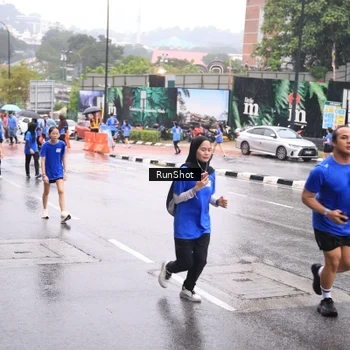 Runner Photo 7936490
