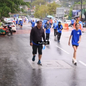 Runner Photo 7936498