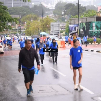 Runner Photo 7936502