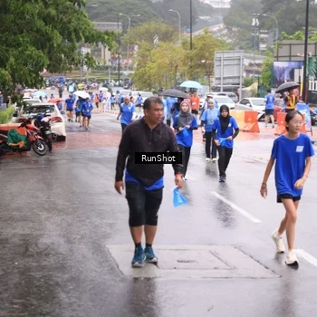 Runner Photo 7936503