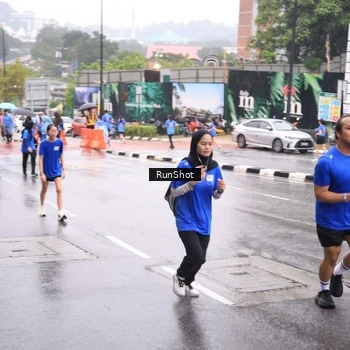 Runner Photo 7936504