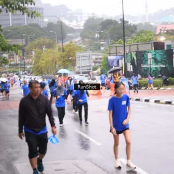Runner Photo 7936505