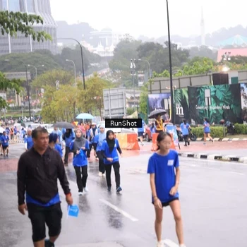 Runner Photo 7936506