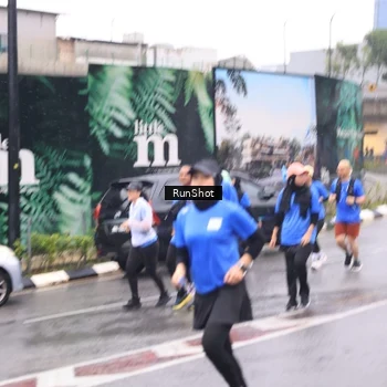 Runner Photo 7936510