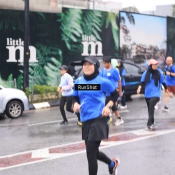 Runner Photo 7936511