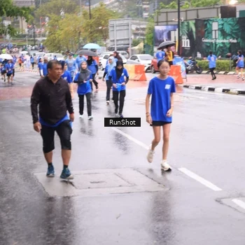 Runner Photo 7936512