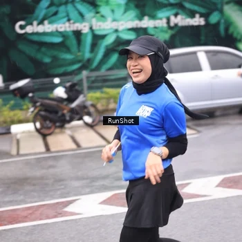 Runner Photo 7936524