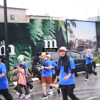 Runner Photo 7936530