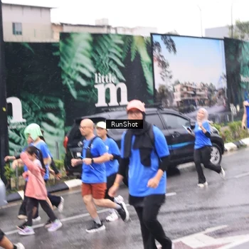 Runner Photo 7936532