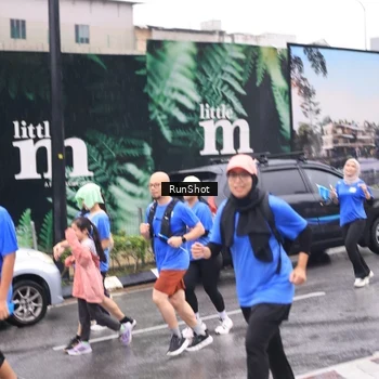 Runner Photo 7936533