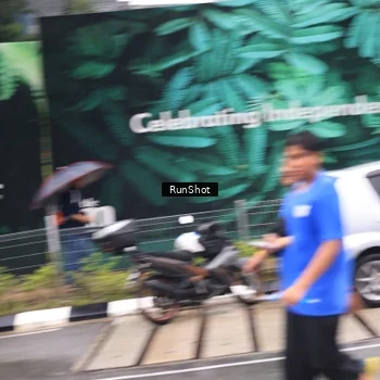 Runner Photo 7936544