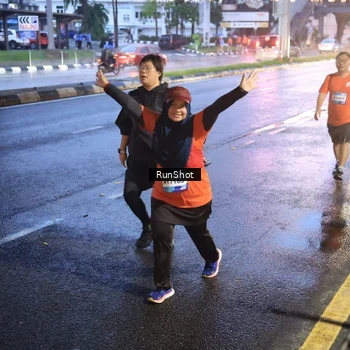 Runner Photo 7936553