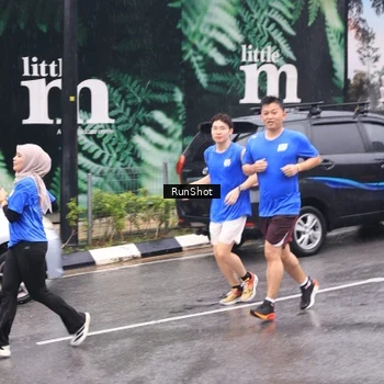 Runner Photo 7936555