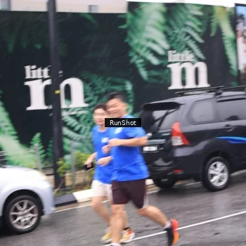 Runner Photo 7936562