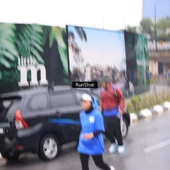 Runner Photo 7936564