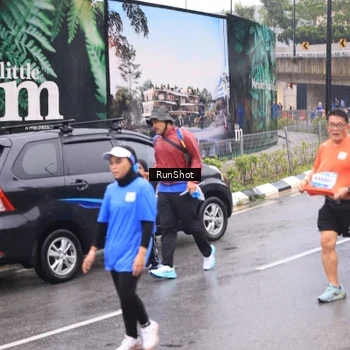 Runner Photo 7936566