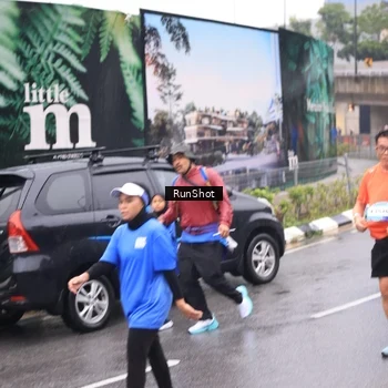 Runner Photo 7936569