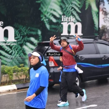 Runner Photo 7936572
