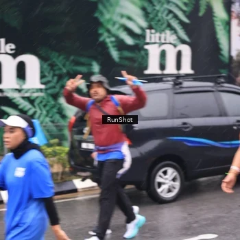 Runner Photo 7936577