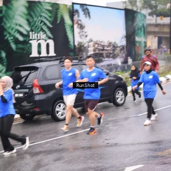 Runner Photo 7936586