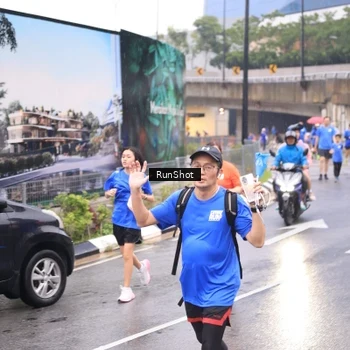 Runner Photo 7936587