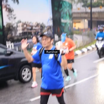 Runner Photo 7936588
