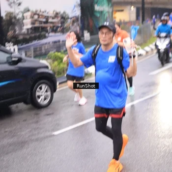 Runner Photo 7936589