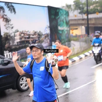Runner Photo 7936590