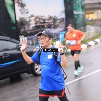 Runner Photo 7936591