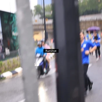 Runner Photo 7936597