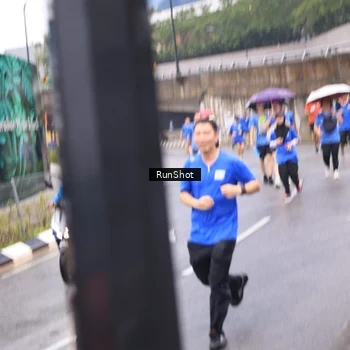 Runner Photo 7936598