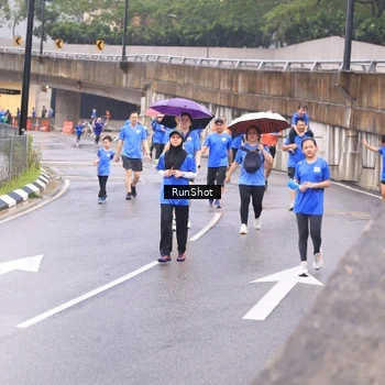 Runner Photo 7936611