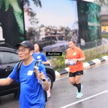 Runner Photo 7936617