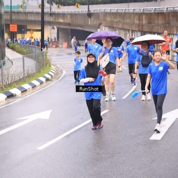 Runner Photo 7936624