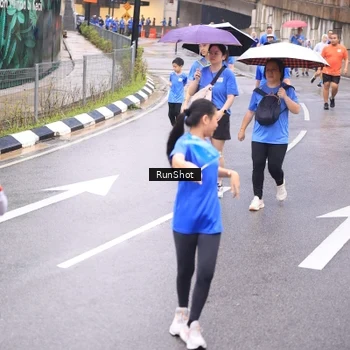 Runner Photo 7936638