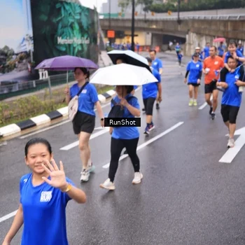 Runner Photo 7936654