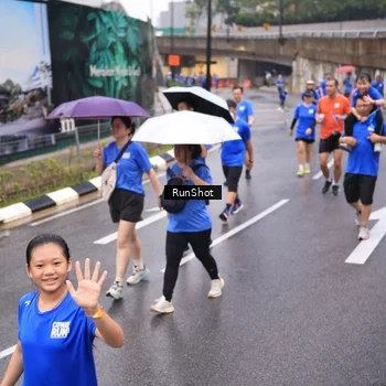 Runner Photo 7936655