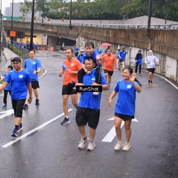 Runner Photo 7936663