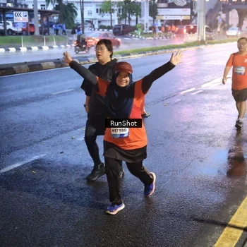 Runner Photo 7936664