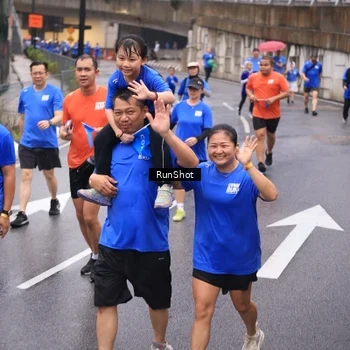 Runner Photo 7936674