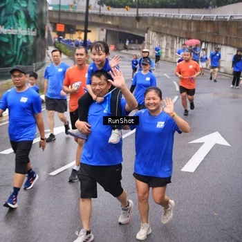 Runner Photo 7936675