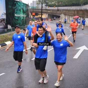 Runner Photo 7936677
