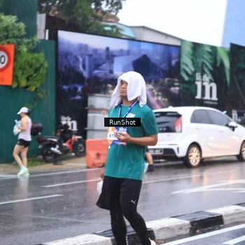 Runner Photo 7936680