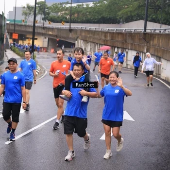 Runner Photo 7936682